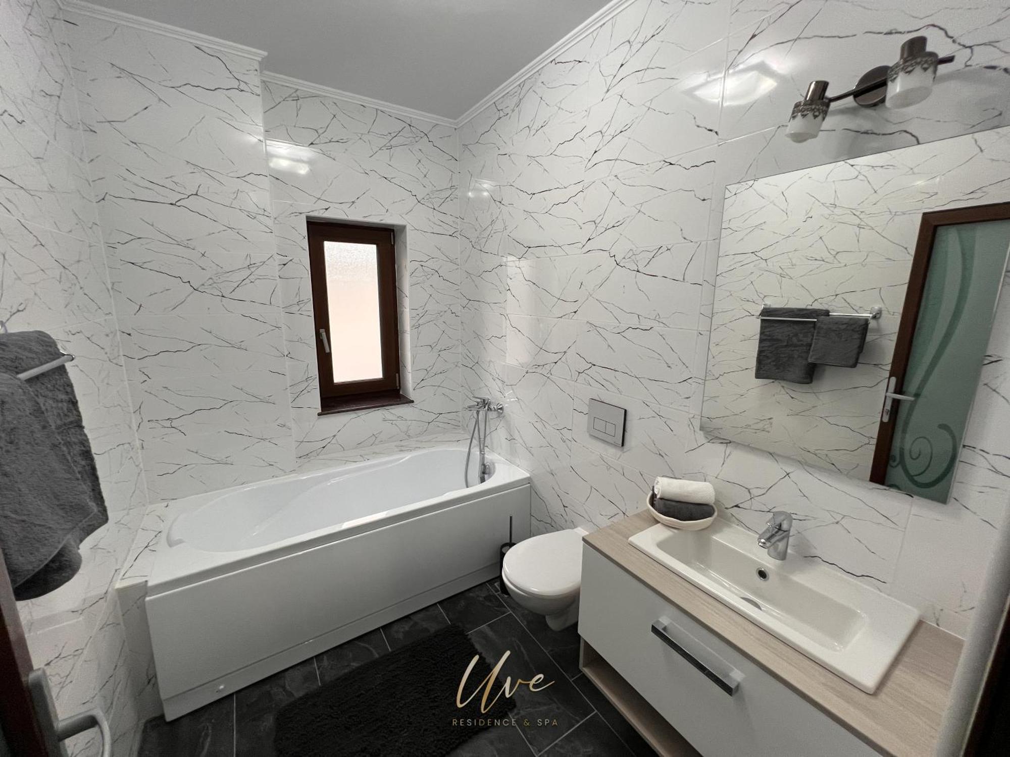 Uve Residence & Spa Piatra Neamţ Exteriér fotografie