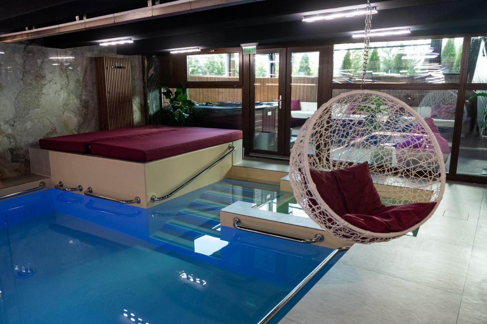 Uve Residence & Spa Piatra Neamţ Exteriér fotografie