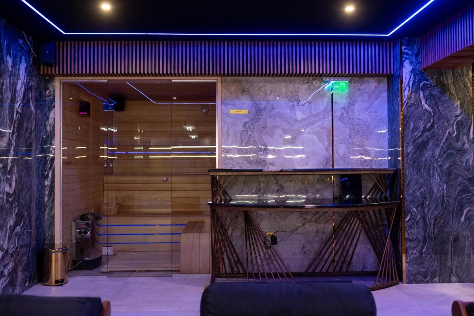 Uve Residence & Spa Piatra Neamţ Exteriér fotografie
